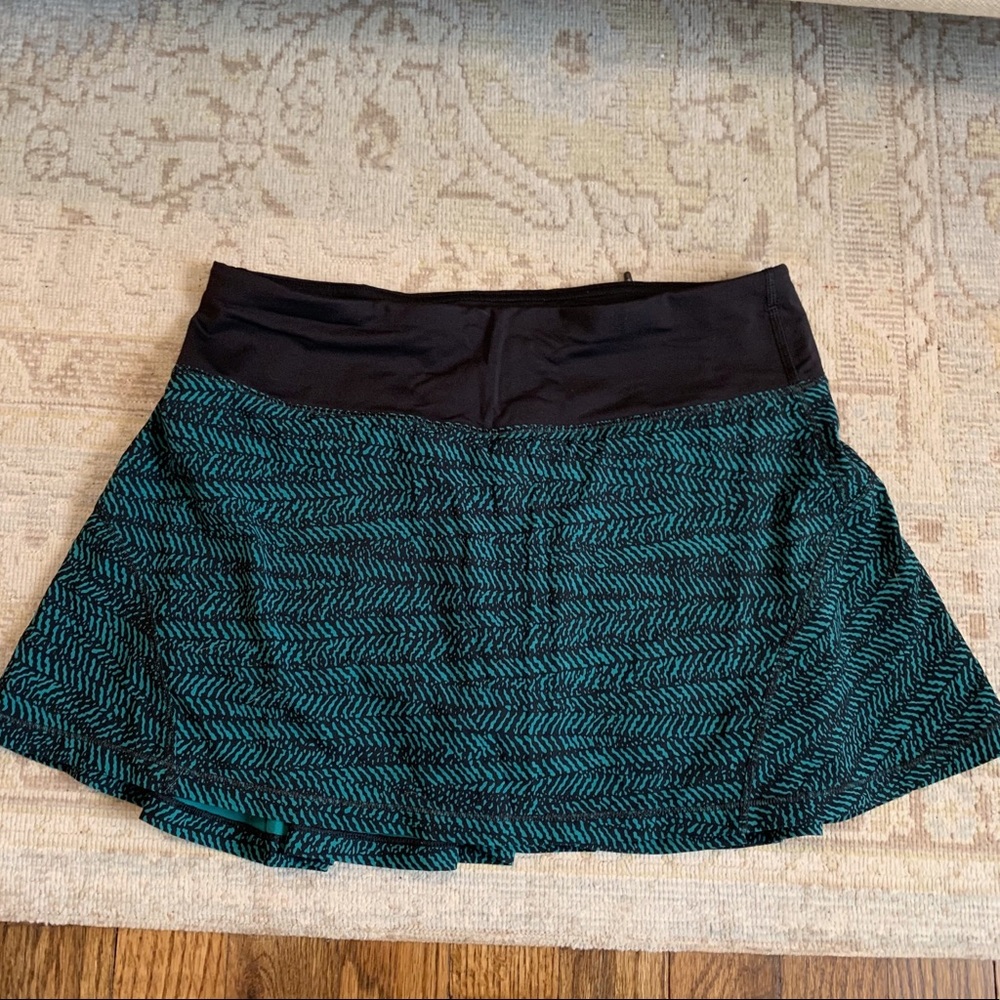 Like new Lululemon Circuit Breaker Skirt